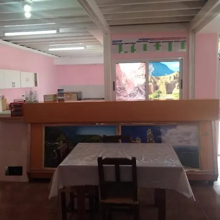 La Linda-3